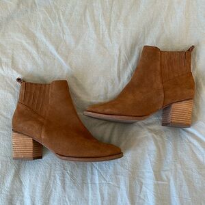 Blondo Waterproof Booties size 7